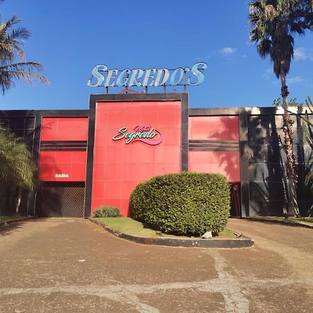 Segredos Aparthotel Арарас Екстериор снимка
